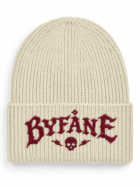 Byfåne – Hatitude Oversized Cuffed Beanie Havre, brodyr framifrån
