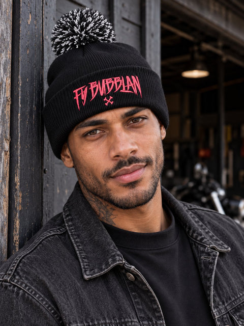 Fy bubblan – Svart Pom Pom Beanie, personbild