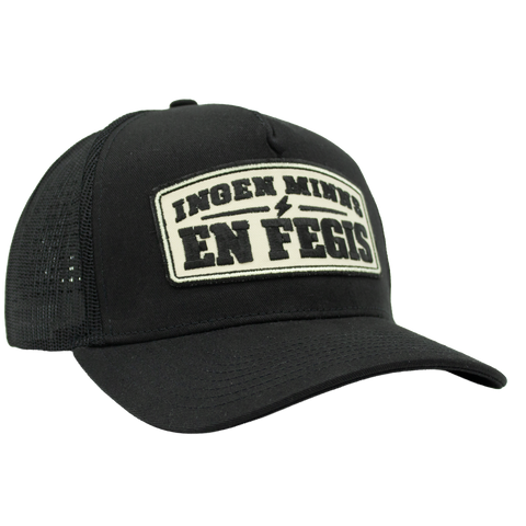 Ingen minns en fegis Apex Trucker svart sedd från höger