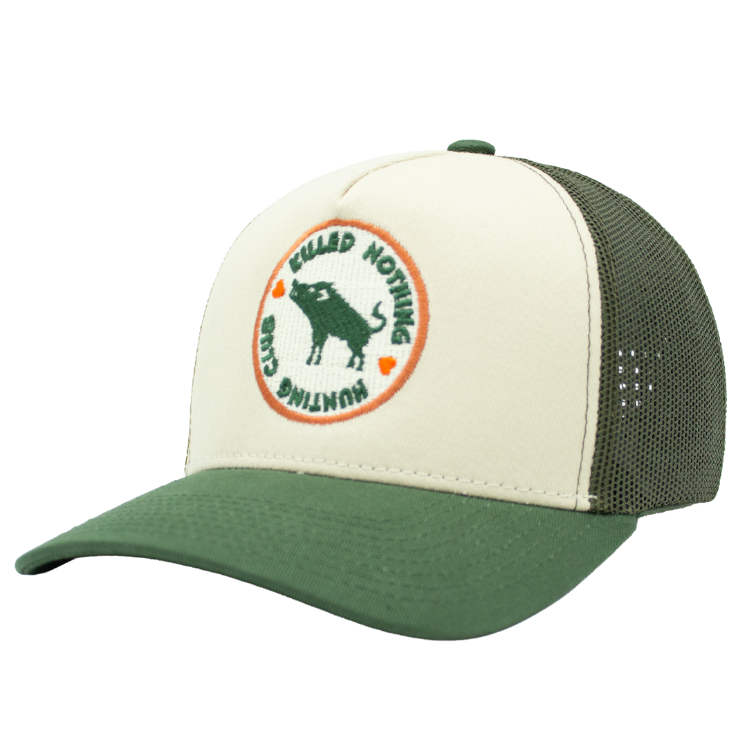 Killed Nothing Hunting Club Apex Trucker sedd från vänster