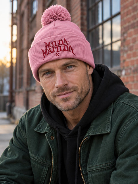 Milda Matilda – Rosa Pom Pom Beanie, personbild