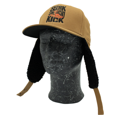 Spark Swedish Kick – brun Apex Snapback med öronvärmare nedfällda, vänster vinkel