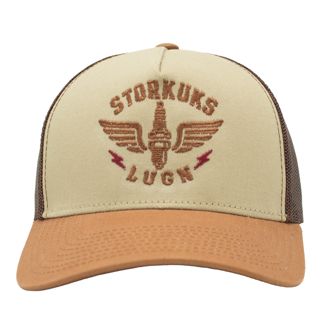 Storkuks lugn Apex Trucker framifrån