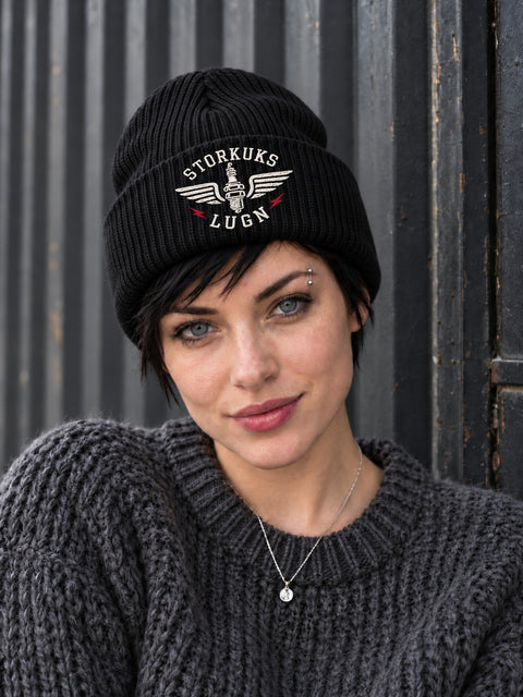Storkuks Lugn – Hatitude Oversized Cuffed Beanie Svart, på modell